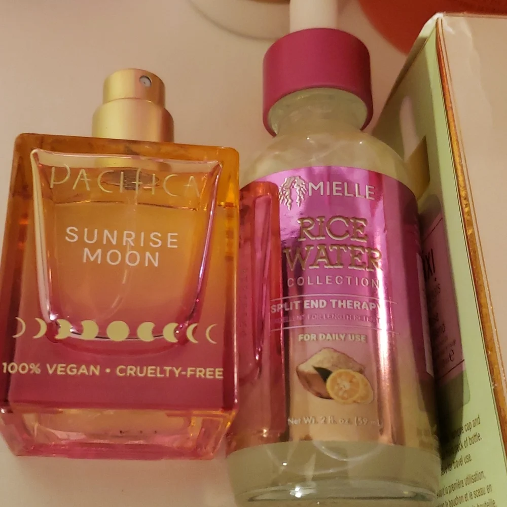 Beauty Bundle - Picture 2 of 8